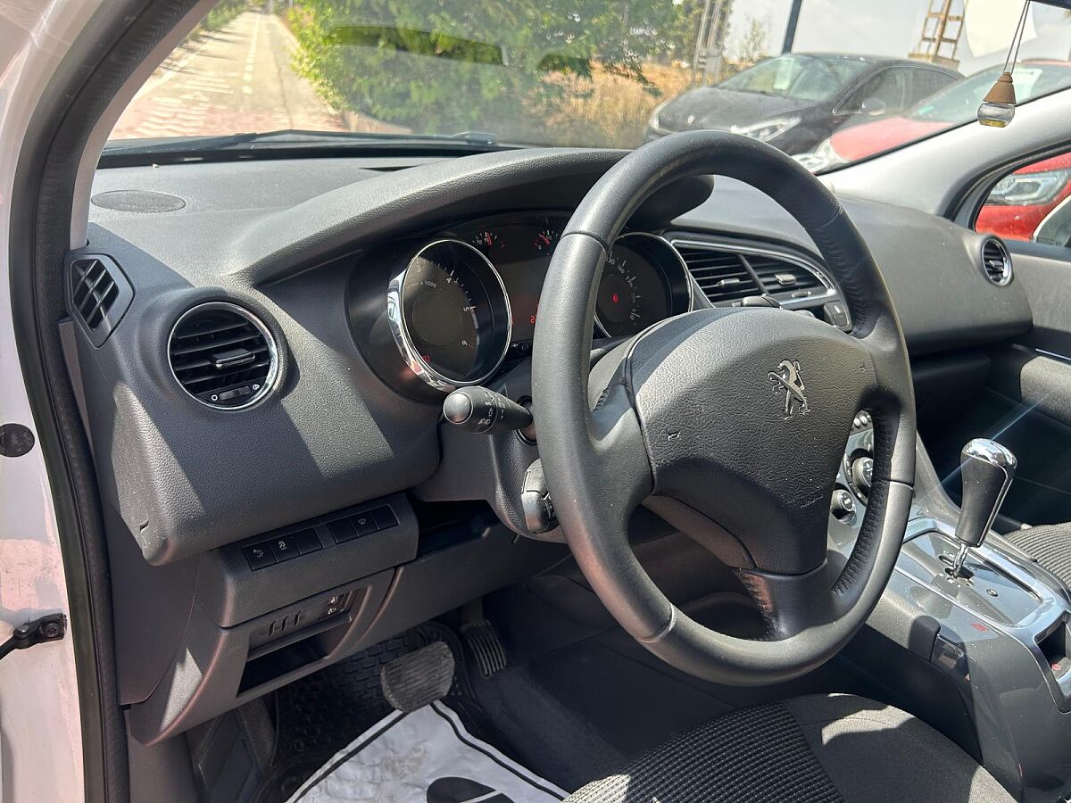 PEUGEOT 5008 ACTIVE 1.6 E-HDI AUTO SPANISH LHD IN SPAIN 142K 7 SEATS SUPER 2014
